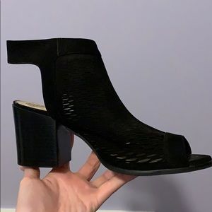 Black Vince Camuto Pumps